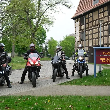 & Restaurant Am Schlosspark