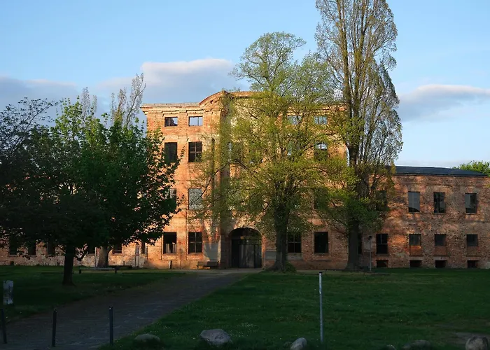 & Restaurant Am Schlosspark Hotel